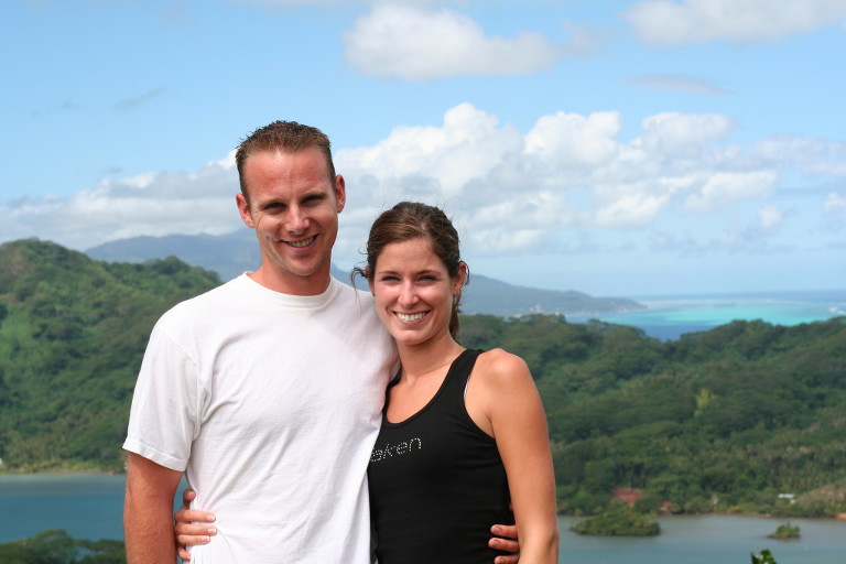 El Dorado Hills photographer Colleen Sanders celebrates 10 years of marriage in Bora Bora and Cancun.