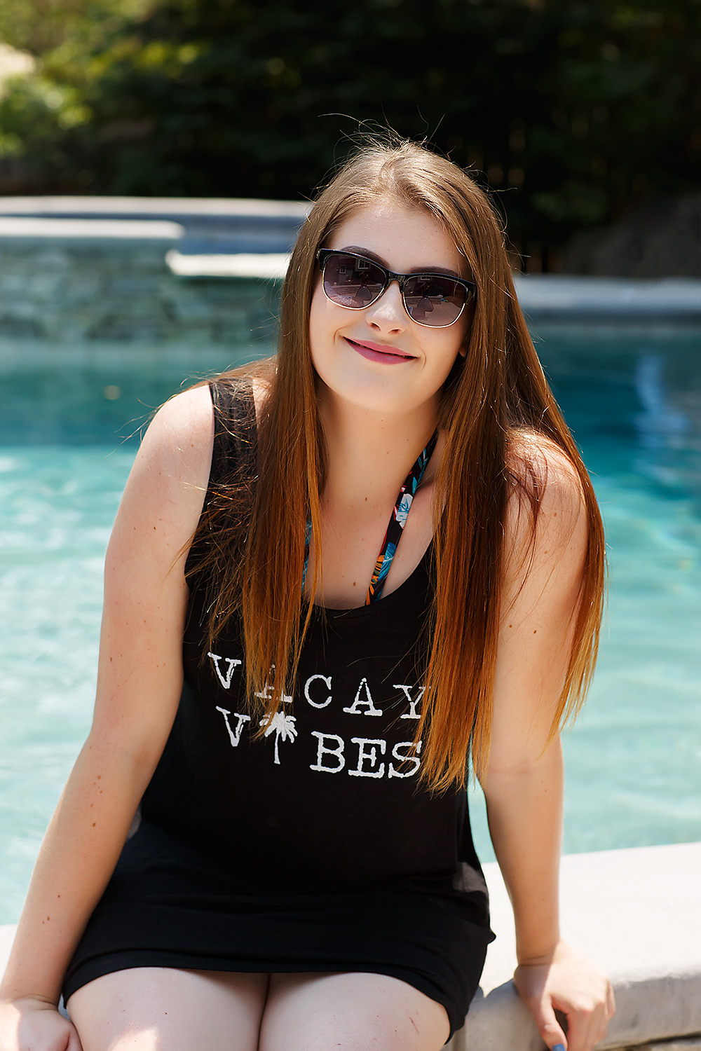 summer pool party senior model pictures by Colleen Sanders Photography in El Dorado Hills.